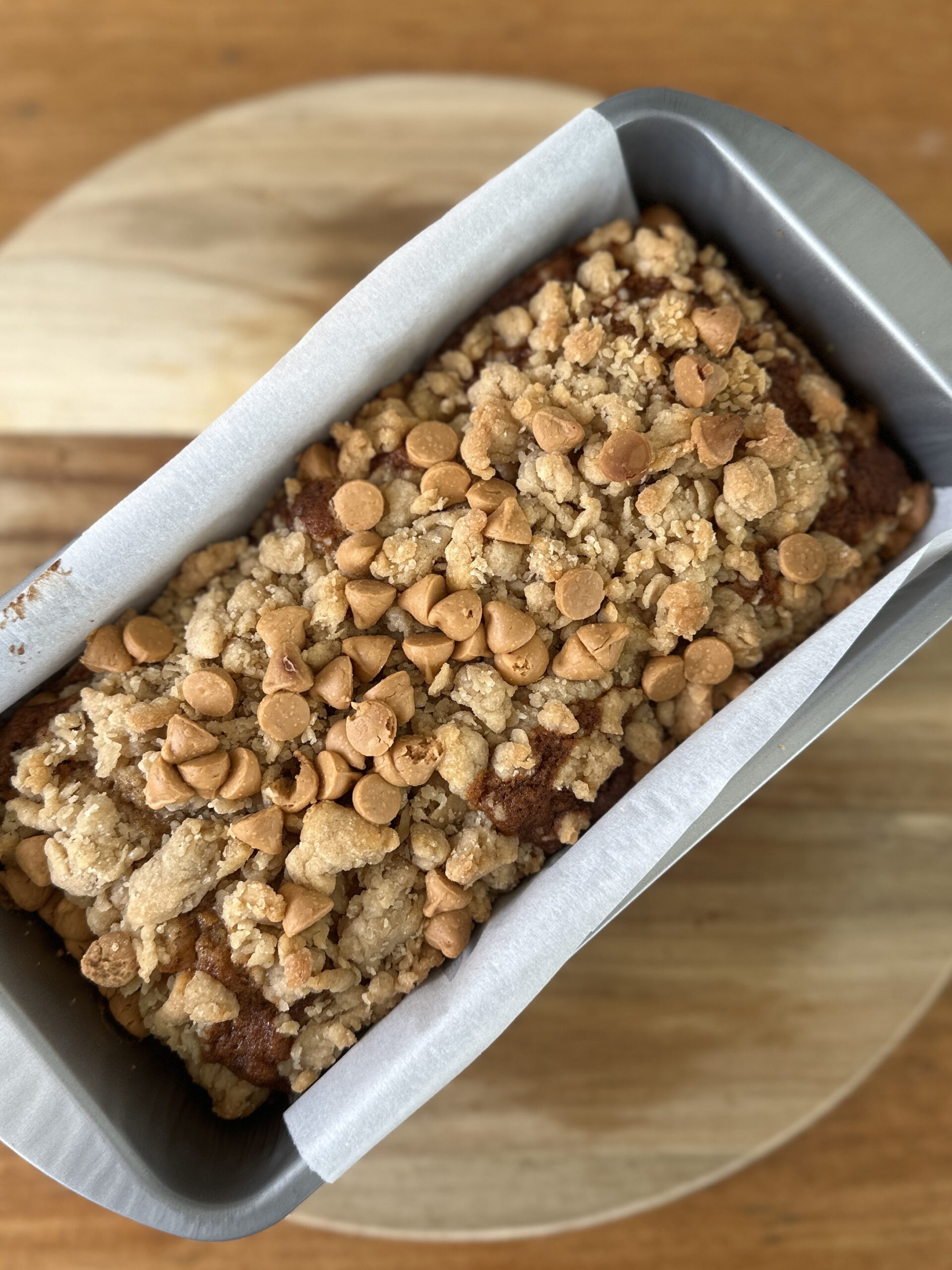 Homemade Butterscotch Banana Bread with Streusel Topping – Moist and Buttery Loaf
