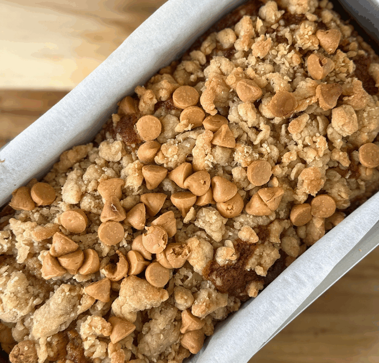 Homemade Butterscotch Banana Bread with Streusel Topping – Moist and Buttery Loaf