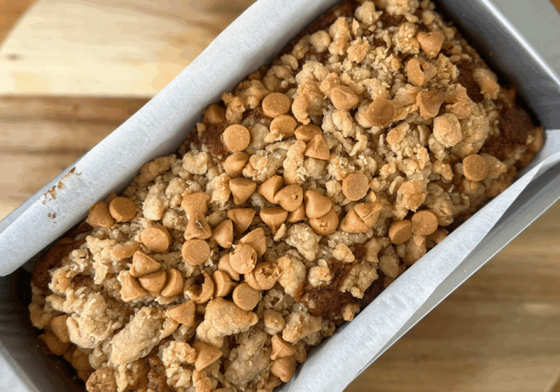 Homemade Butterscotch Banana Bread with Streusel Topping – Moist and Buttery Loaf